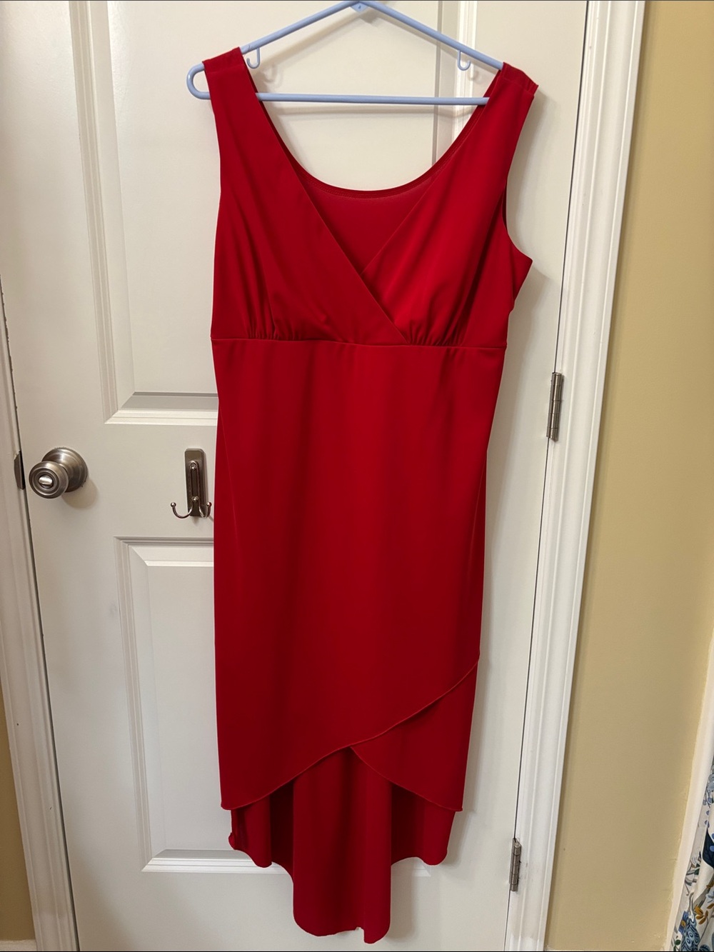 Chic Red Sleeveless High-Low Dress with V-Neck